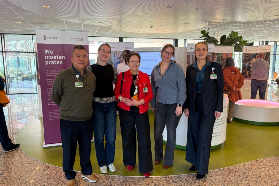 Fototentoonstelling ‘We moeten praten’ geopend